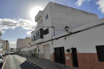 大厦 出售 进入 La Vega, Arrecife, Lanzarote. 